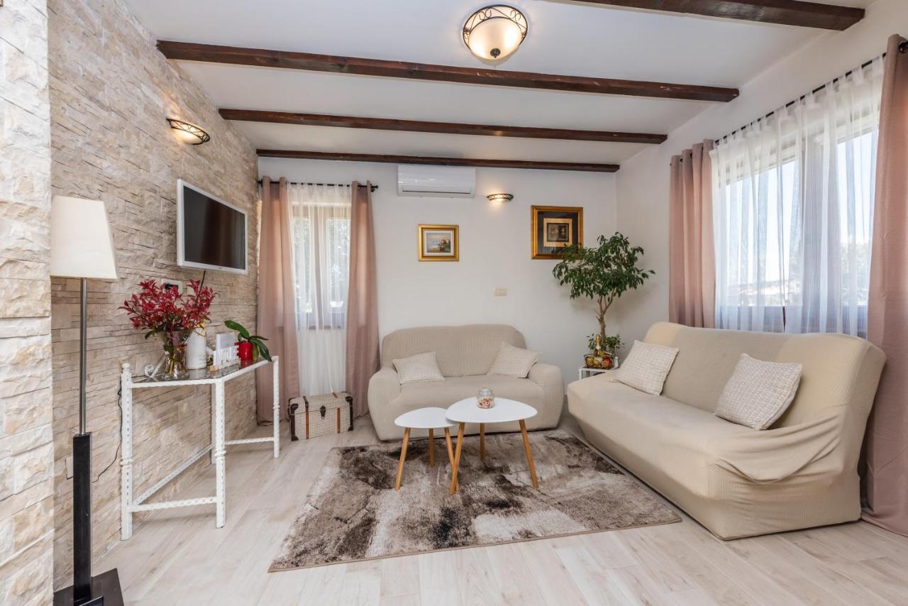 Villa Aldonna 比比涅 外观 照片